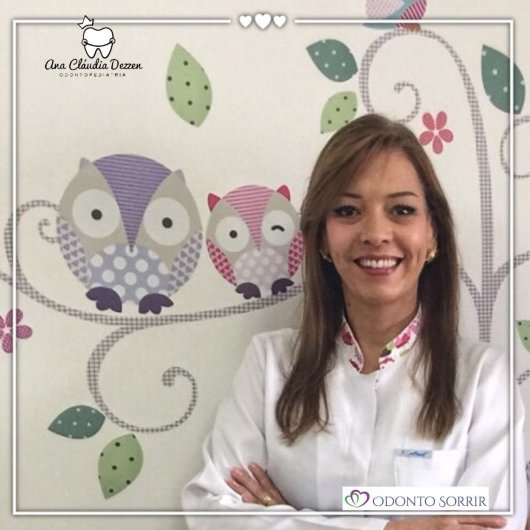 Dra. Ana Cláudia Dezzen