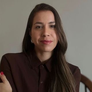 Dra. Bruna Resende