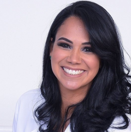 Dra. Alessandra Guimarães Azevedo Melato