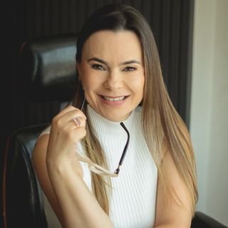 Dra. Thais Rohrbacher Shima