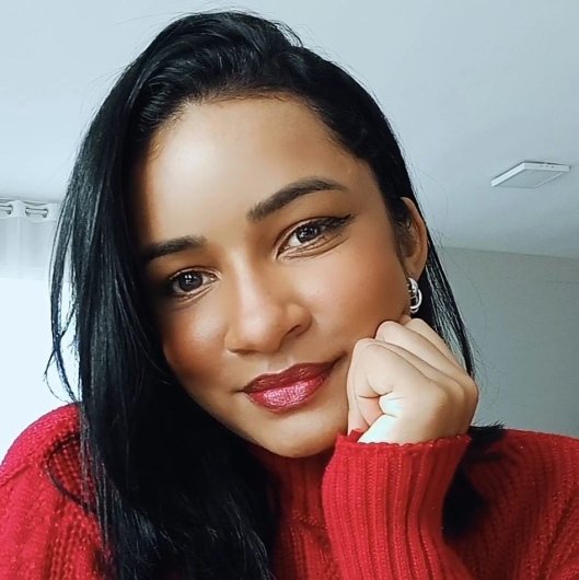 Dra. Nayara Santana