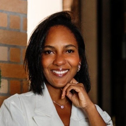 Dra. Melina Teixeira