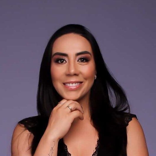 Dra. Débora de Moraes