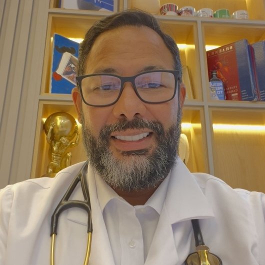 Dr. Eliton Costa