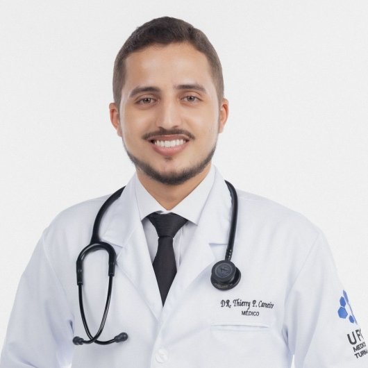 Dr. Thierry Pereira Carneiro