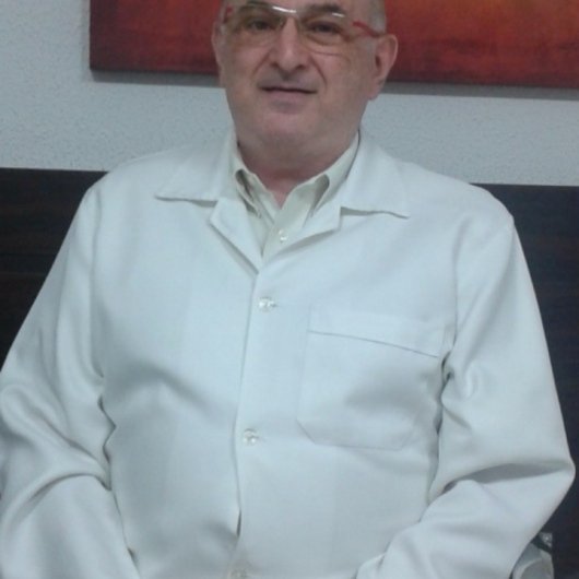 Dr. Eliezer Molchansky