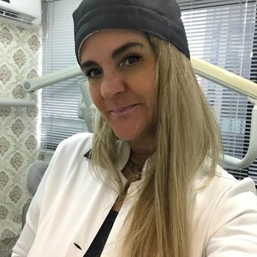 Dra. Andreia Leitão