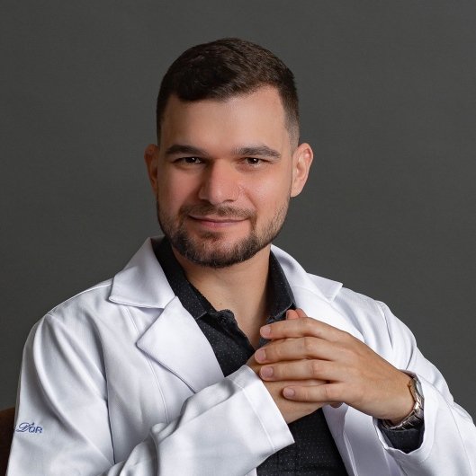 Dr. Pedro Salles