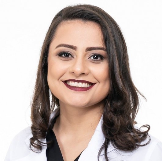 Dra. Larissa Oliveira Galindo Almeida