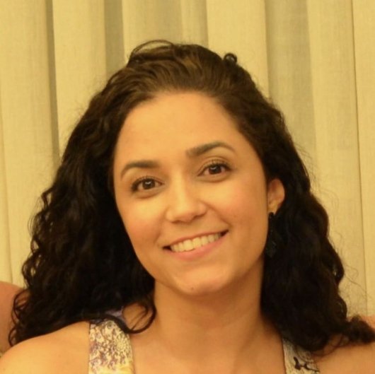 Dra. Amanda Gomes