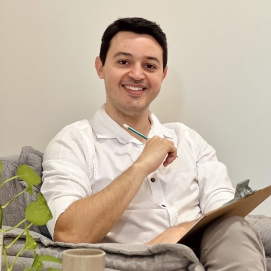 Prof. Leandro Macedo