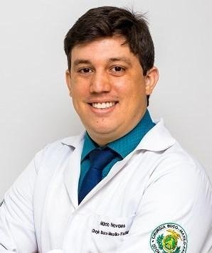 Dr. Marcio Menezes Novaes