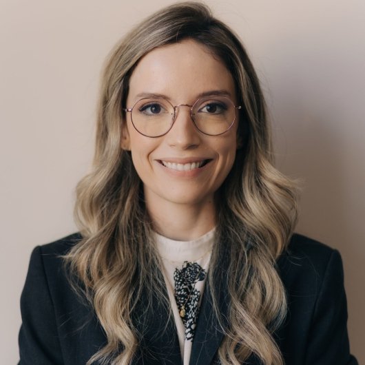 Dra. Giulia Campos Lage