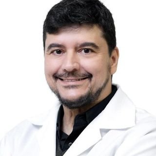 Dr. Leonardo Pessôa
