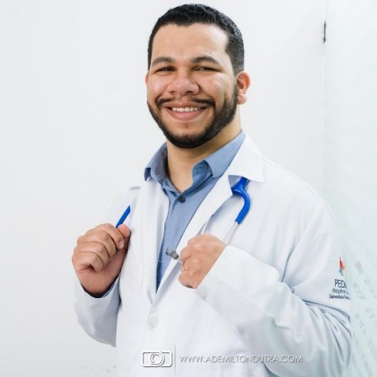 Dr. Renato Auzier