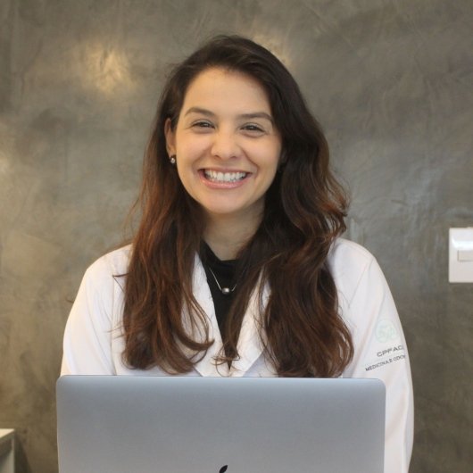 Dra. Giovanna Barcalla Silva