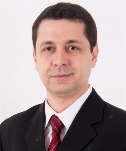 Dr. Douglas Bastos