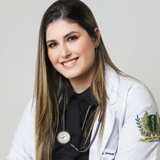 Dra. Amanda Carneiro Oliveira