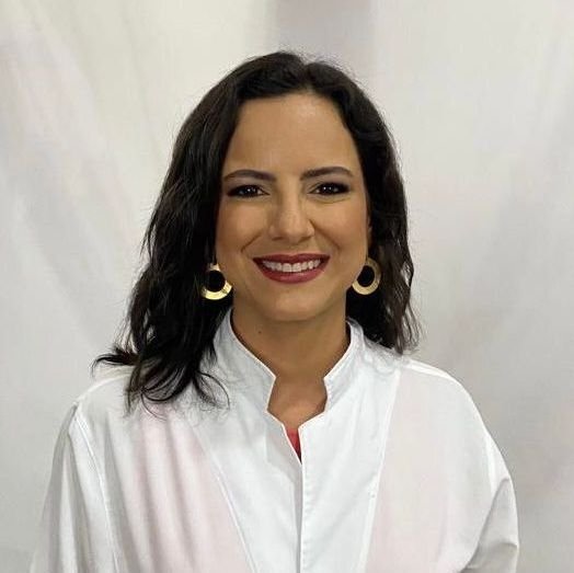Dra. Adriana Esteves Rabello