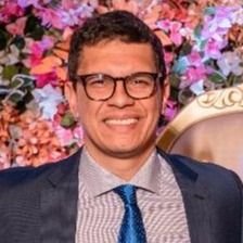 Dr. Felipe Gustavo Correia