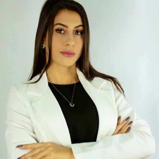 Dra. Thayane Nunes