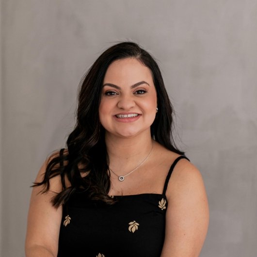 Dra. Verônica Martins Ribeiro