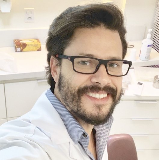 Dr. Fernando Augusto Brasil