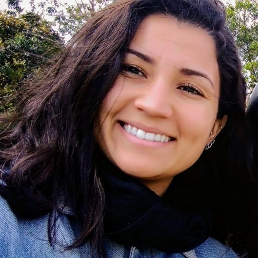 Júlia de Souza Lopes