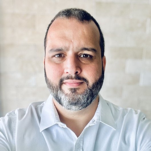 Dr. Rafael Medina