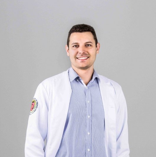Dr. Gustavo Matheus Santos e Souza