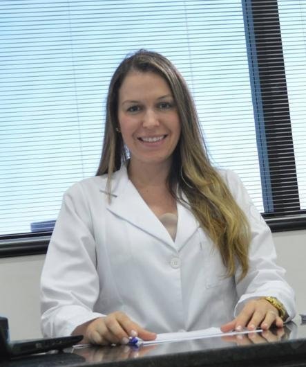 Dra. Julia Broetto