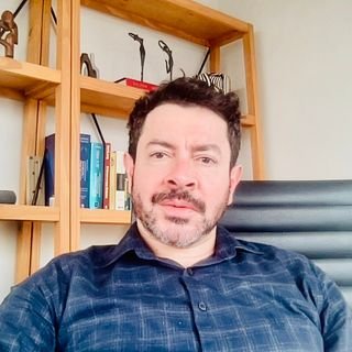 Dr. Rodrigo Mantovani