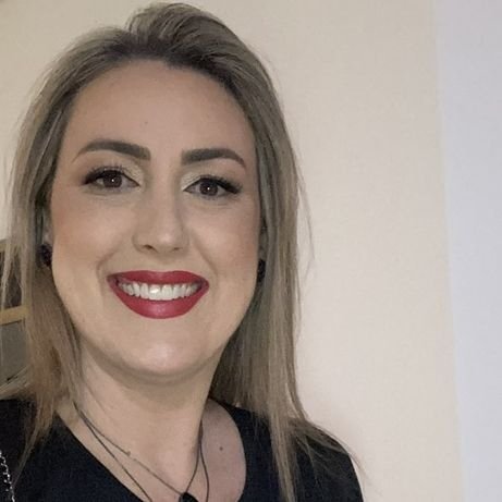 Dra. Rívea Mendes