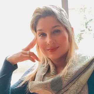 Dra. Ana Paula Bueno Moreali