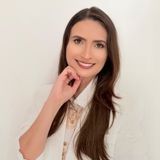 Maely Campanholi