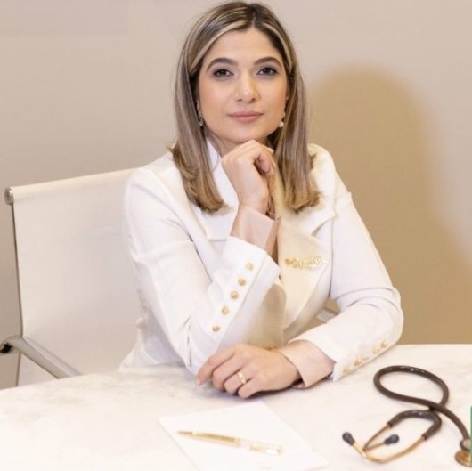 Dra. Nayanne Aguiar Mendonça Barnese