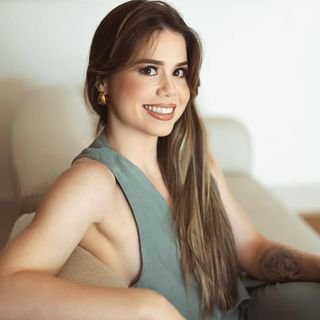 Dra. Elaine Lemos