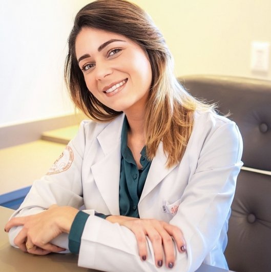 Dra. Aline Scardovelli