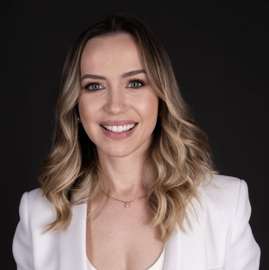 Dra. Manuela Gomes Ozelieri