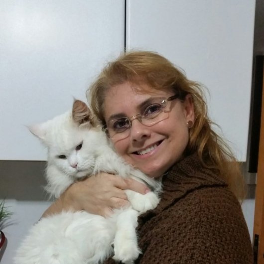 Dra. Priscila Abud Pimenta