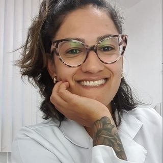 Dra. Mariana Chaves Pocas de Lima