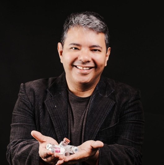 Prof. WILSON REIS