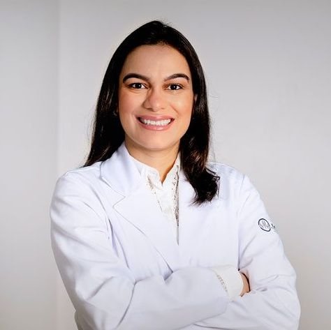 Dra. Aline de Oliveira Martins Campos