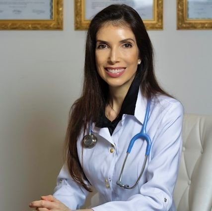 Dra. Carine Leite