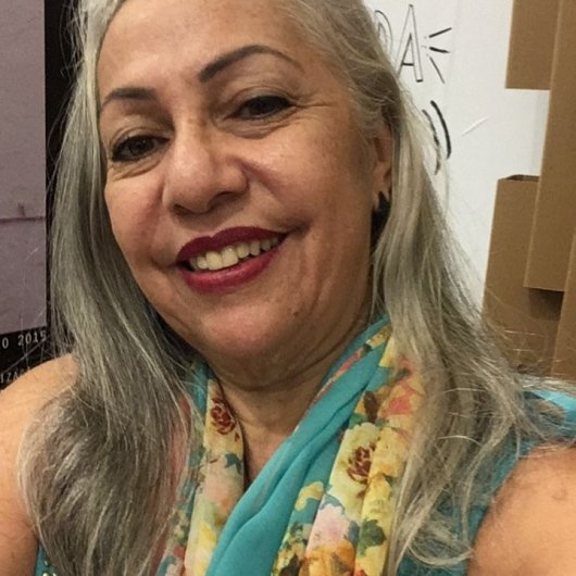 Dra. Thais Da Silva E Souza