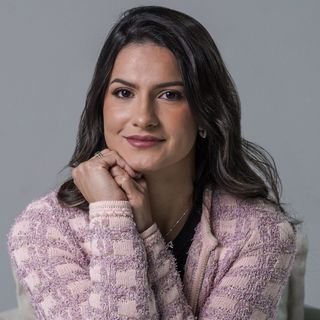 Dra. Letícia Barros