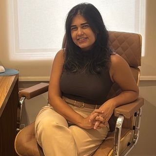 Dra. Nayara Freire da Silveira