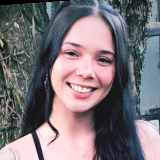 Júlia Carneiro Bonache