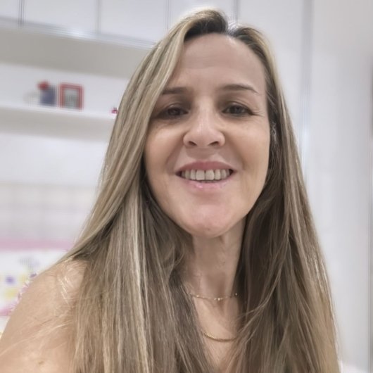 Dra. Kênia Macêdo
