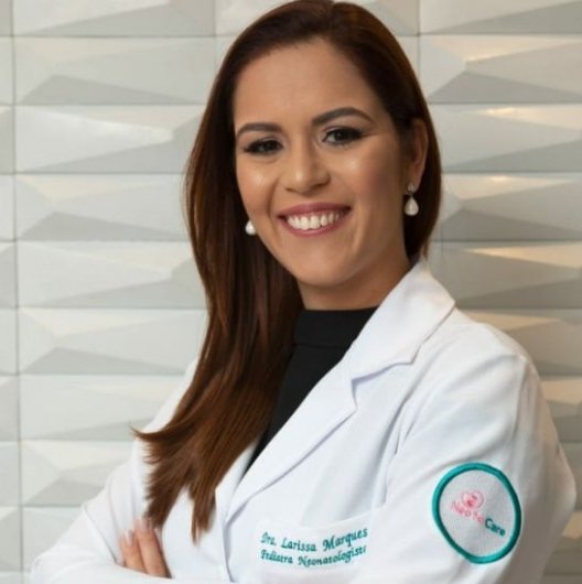 Dra. Larissa Marques